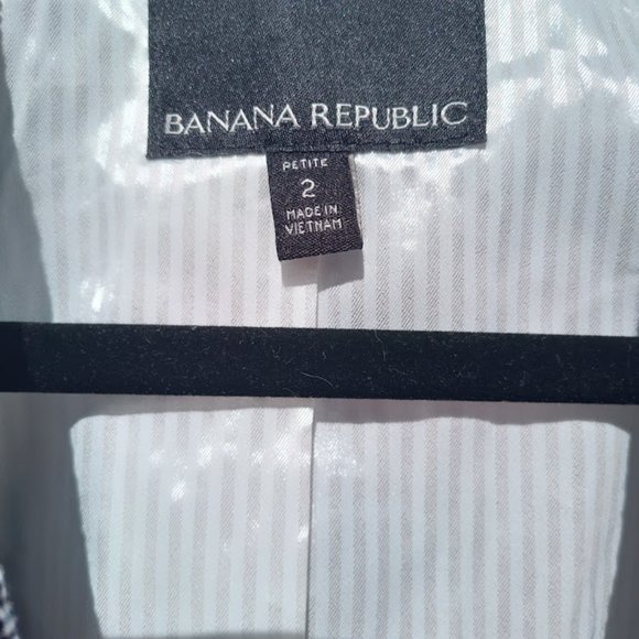 Banana Republic Woman's Grey Plaid Seersucker Blazer, Size US 2 - Picture 5 of 8